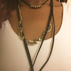 3 layered black velvet necklace